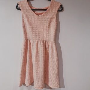 Light pink white dress 😍